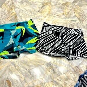 Two Women’s Under Armor Workout 3’ Booty Shorts size Small